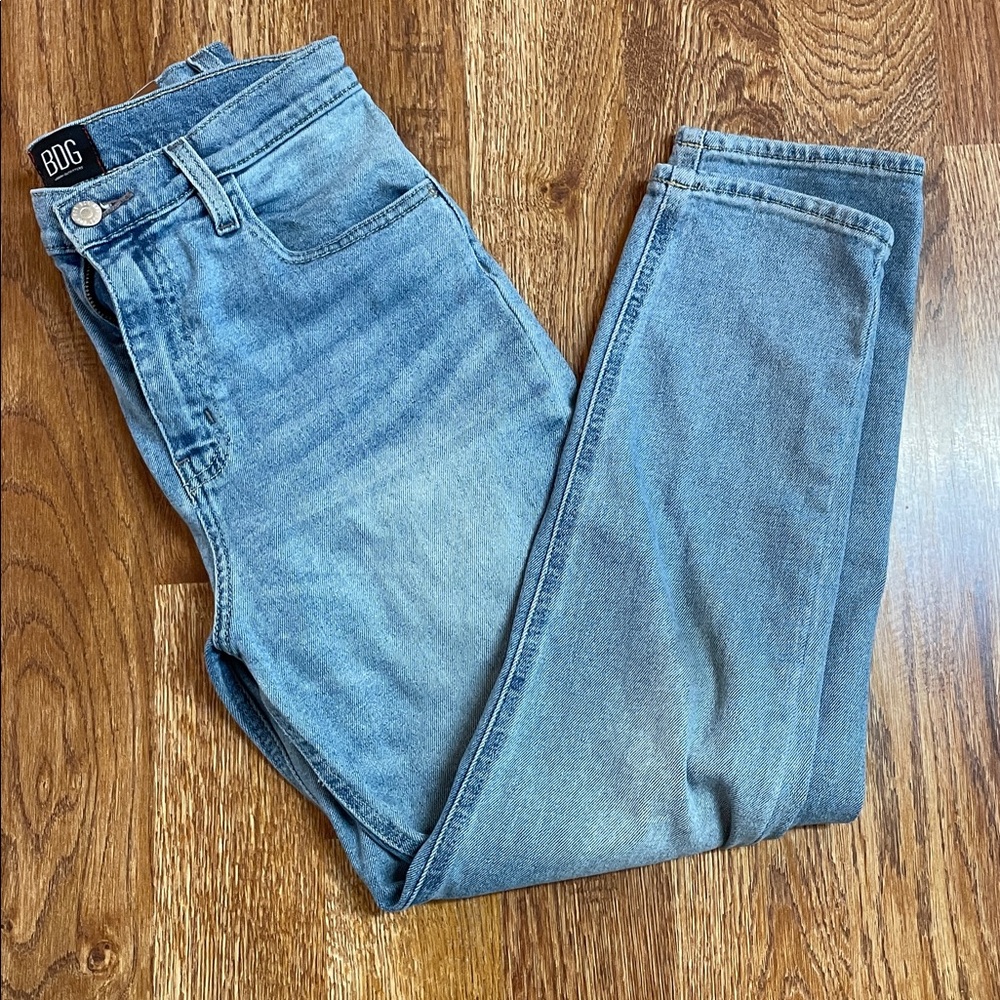 BDG W’s Size 28 Girlfriend High Rise Cropped